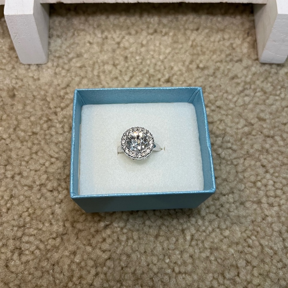 Touchstone Crystal Spotlight Round Ring Size 6